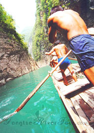 Rafting on Shennong Stream